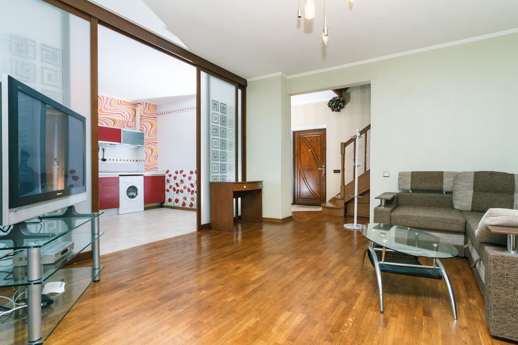 Two-Storey Apartment Near Iec Kiev Dış mekan fotoğraf