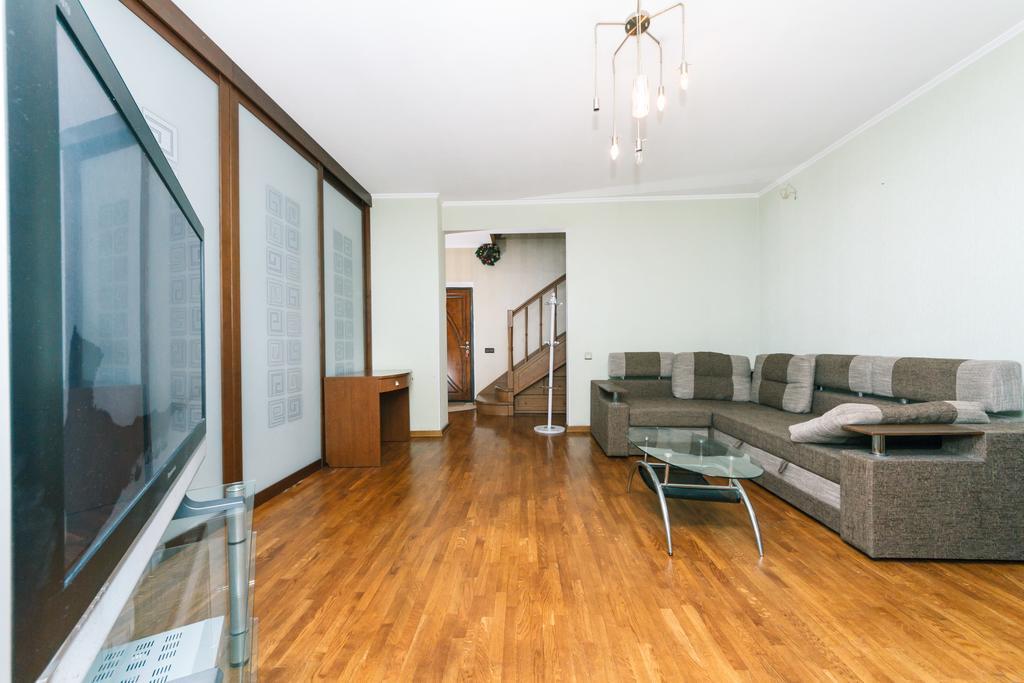 Two-Storey Apartment Near Iec Kiev Dış mekan fotoğraf