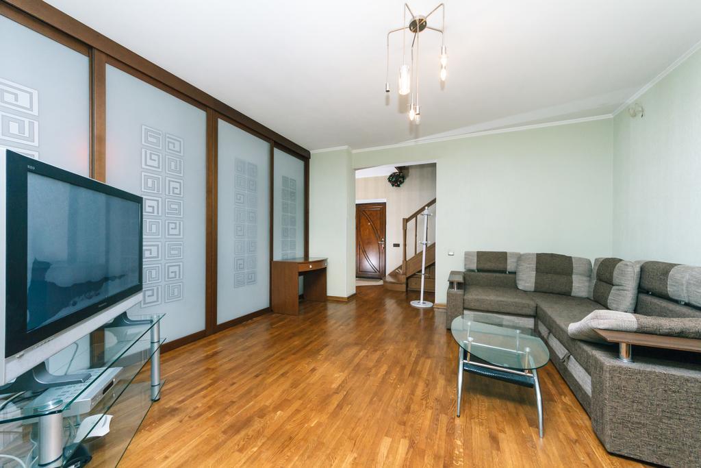 Two-Storey Apartment Near Iec Kiev Dış mekan fotoğraf